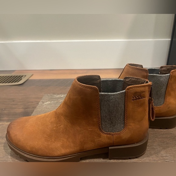 NWT Sorel Emelie™ Il Chelsea Heel; Size 9.5 - Picture 2 of 9
